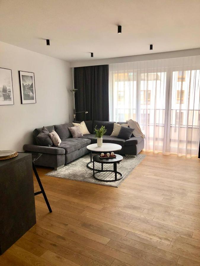 Apartaments Airport Okecie Premium Варшава Экстерьер фото