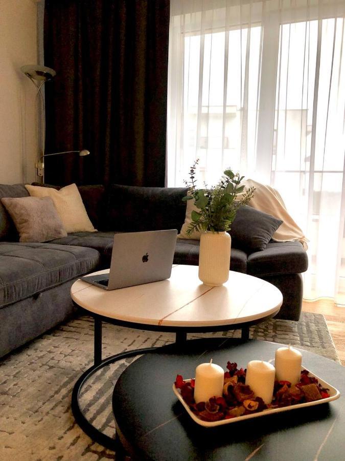 Apartaments Airport Okecie Premium Варшава Экстерьер фото